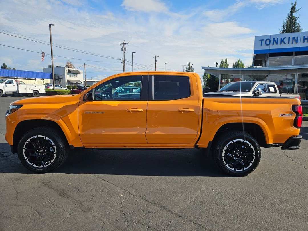 2026 Chevrolet Colorado Z71 - Image 2