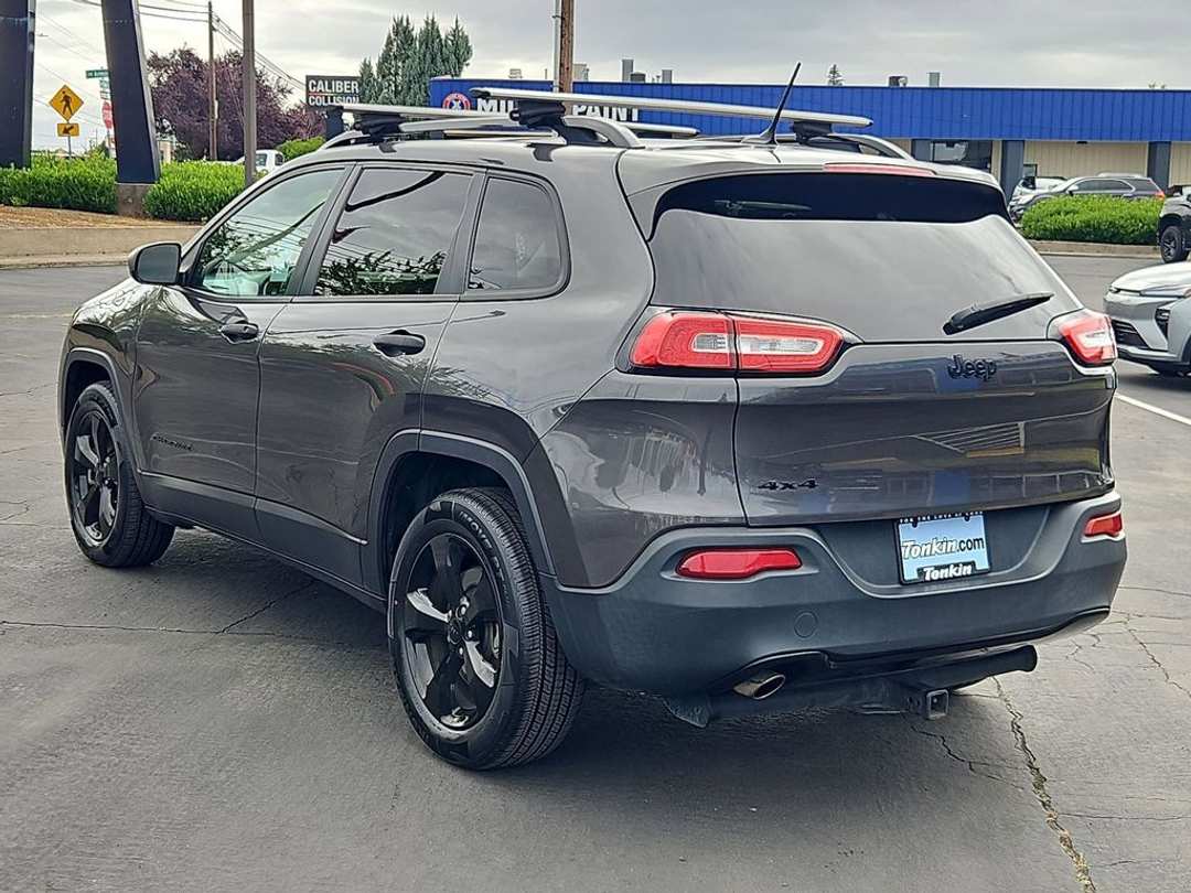 2016 Jeep Cherokee Sport - Image 3