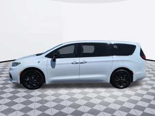 2024 Chrysler Pacifica Hybrid Select S Appearance