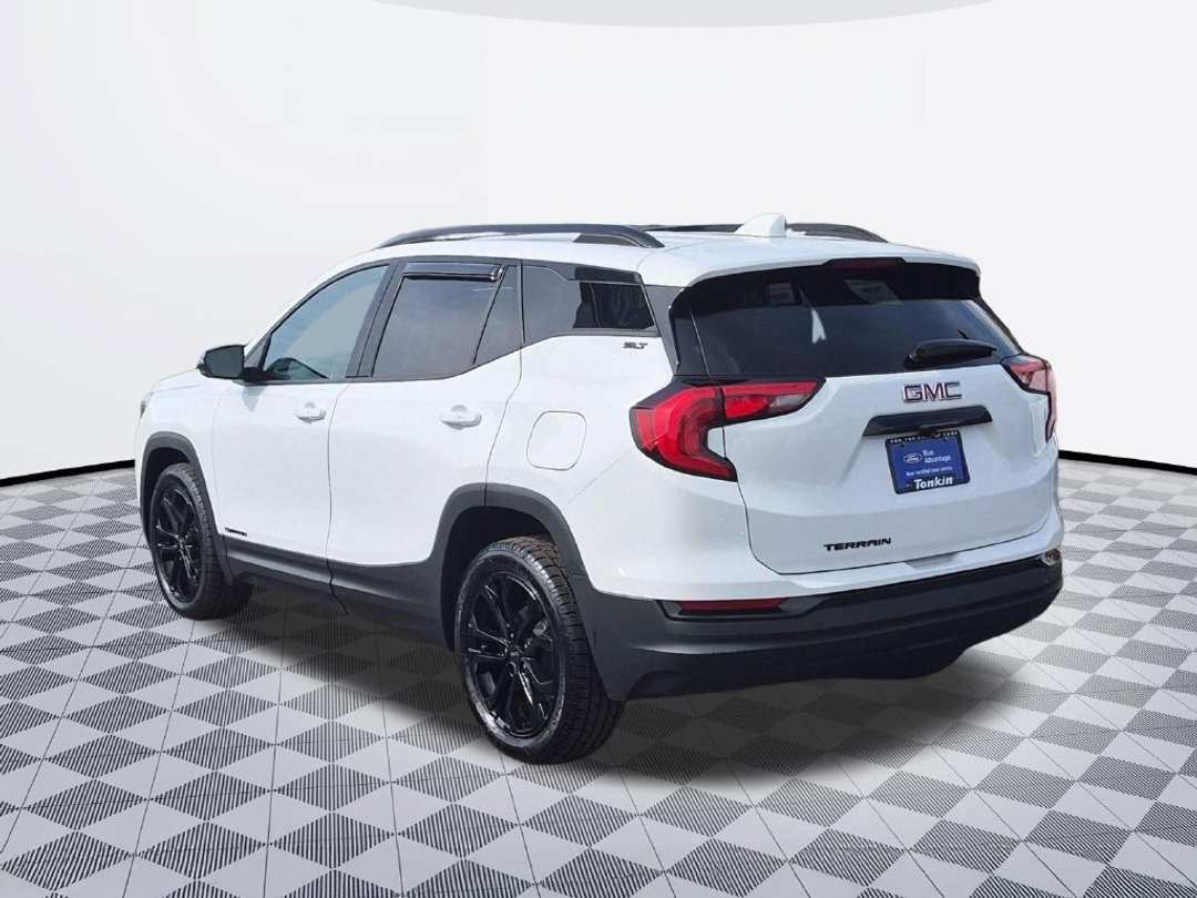 2020 GMC Terrain SLT - Image 3