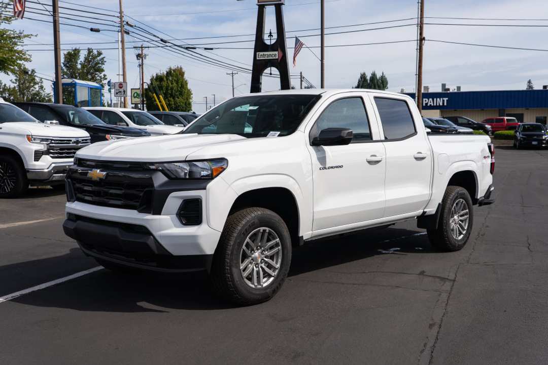 2026 Chevrolet Colorado LT - Image 2