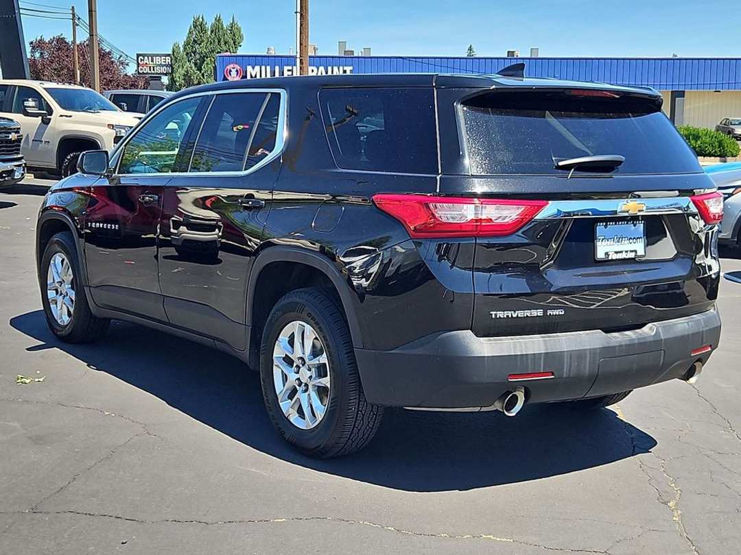 2018 Chevrolet Traverse LS - Image 3