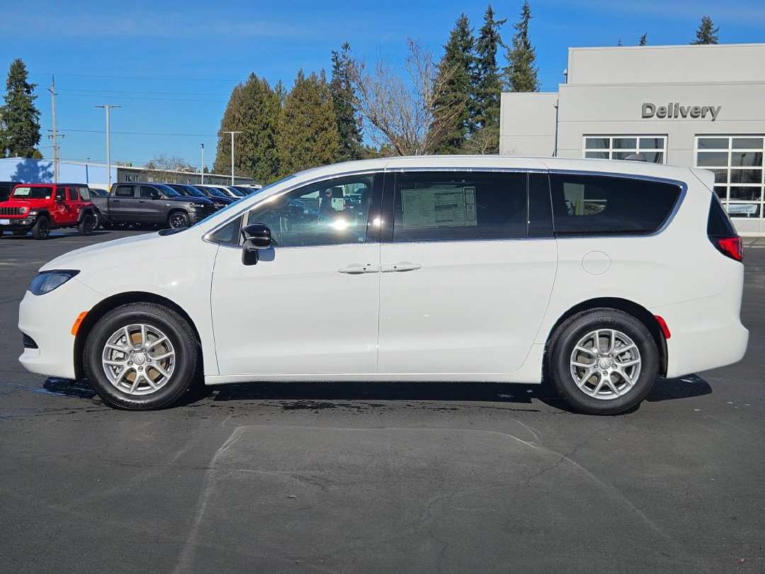 2026 Chrysler Voyager LX - Image 2