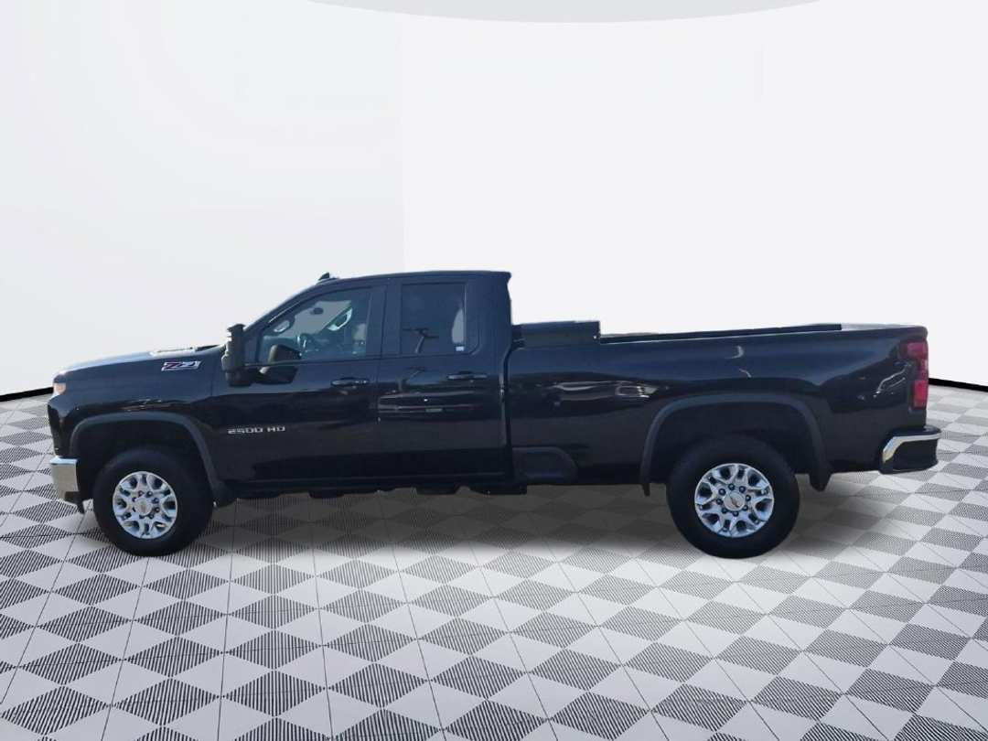 2021 Chevrolet Silverado 2500Hd LT - Image 2