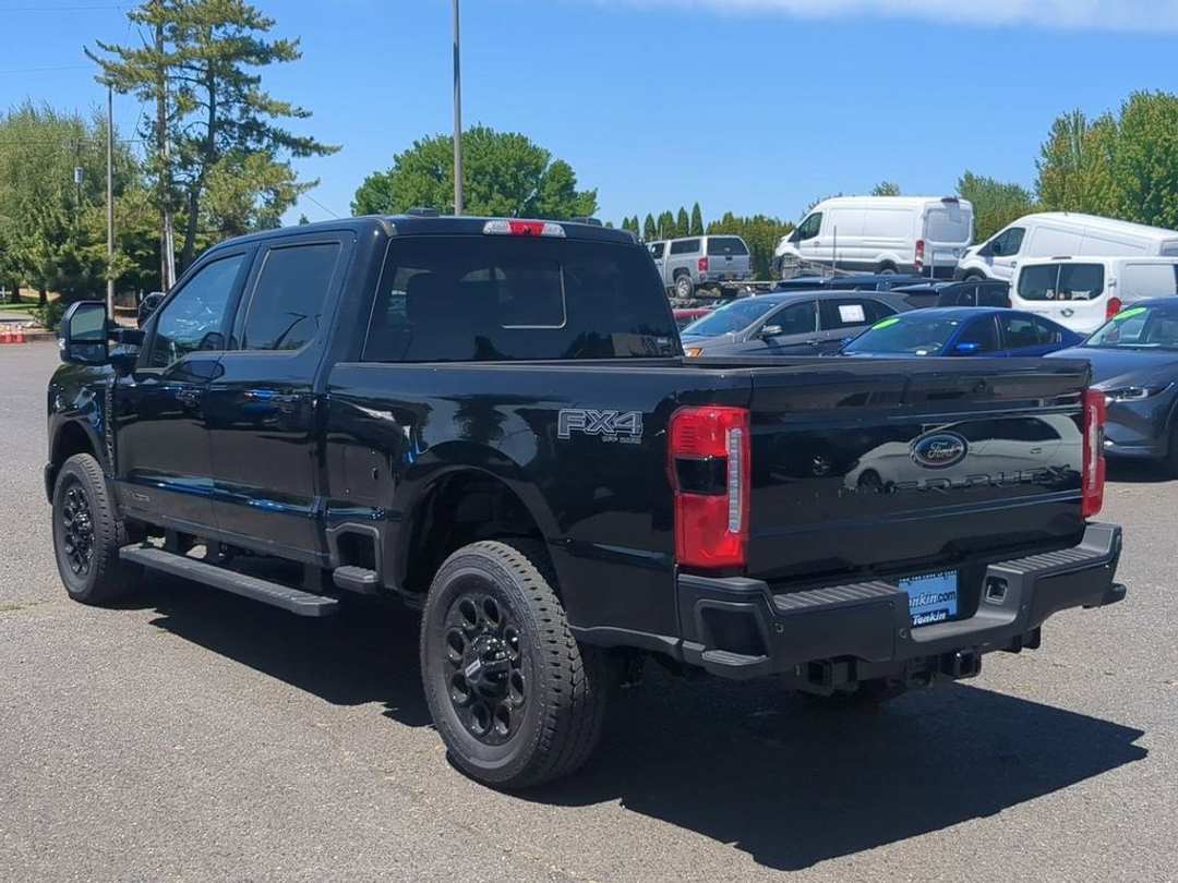 2025 Ford F-350Sd XLT - Image 2