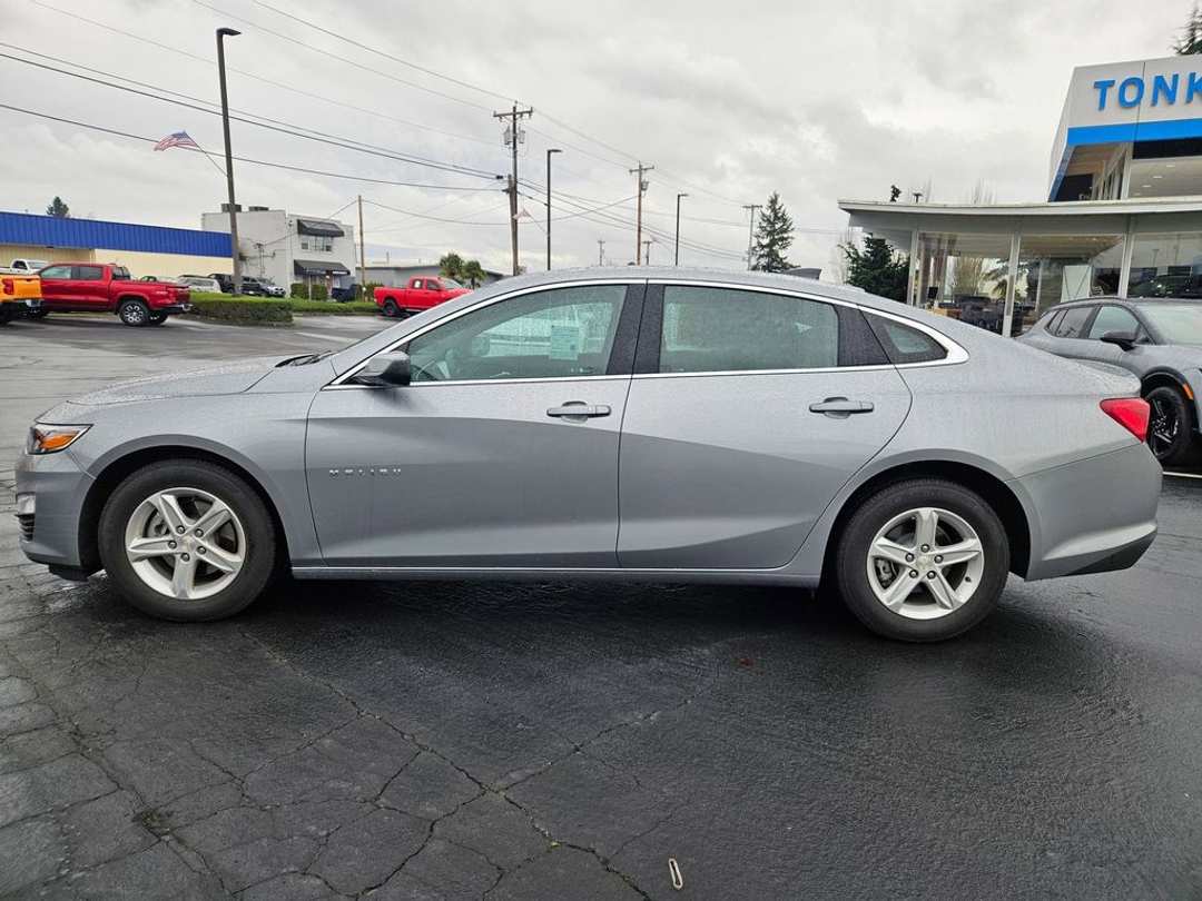 2025 Chevrolet Malibu LS - Image 2