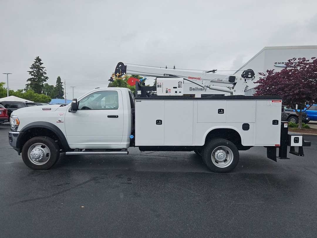2024 Ram 5500Hd Tradesman - Image 2