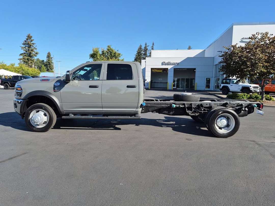 2026 Ram 5500Hd Tradesman - Image 2