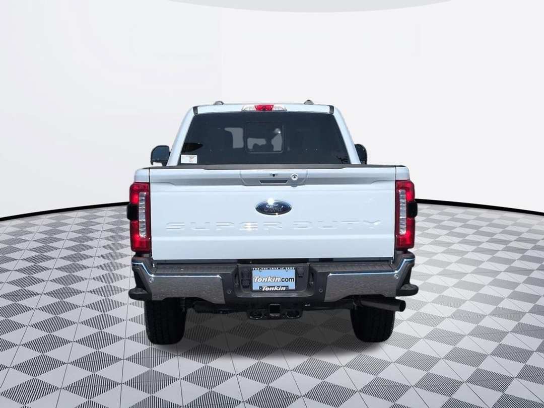 2026 Ford F-250Sd XLT - Image 3