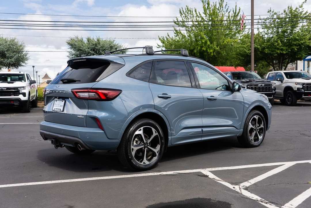 2024 Ford Escape STLine Select - Image 3