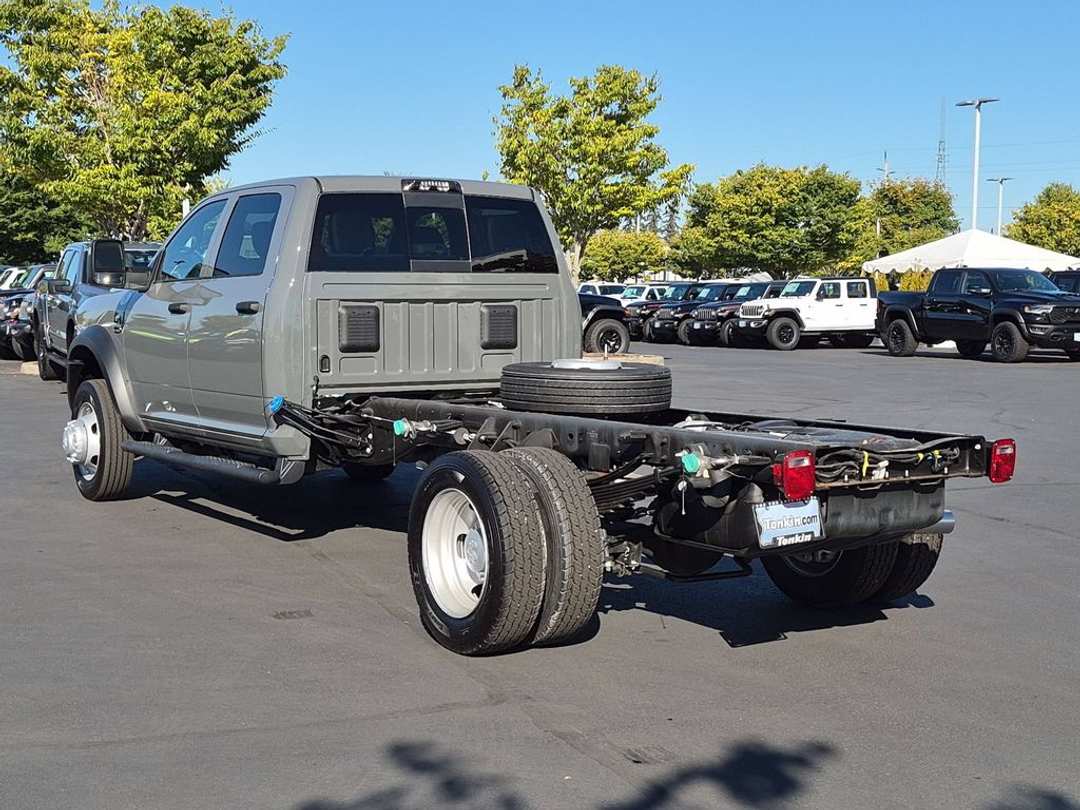2026 Ram 5500Hd Tradesman - Image 3