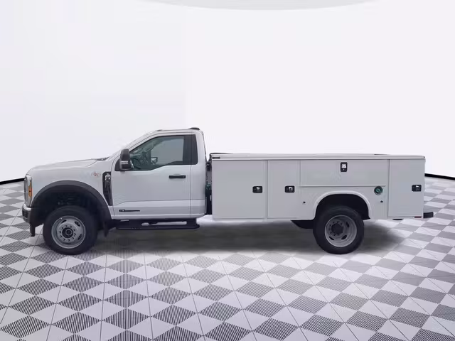 2024 Ford F-550Sd XL