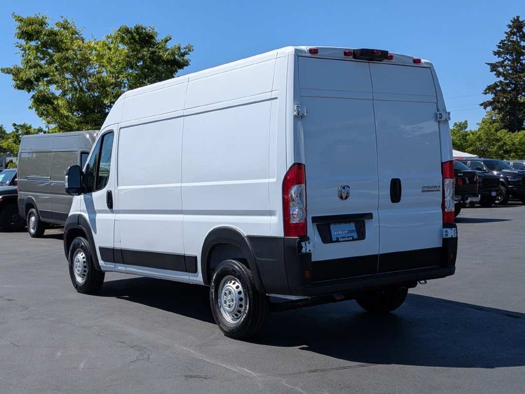 2026 Ram Promaster 2500 High Roof - Image 3