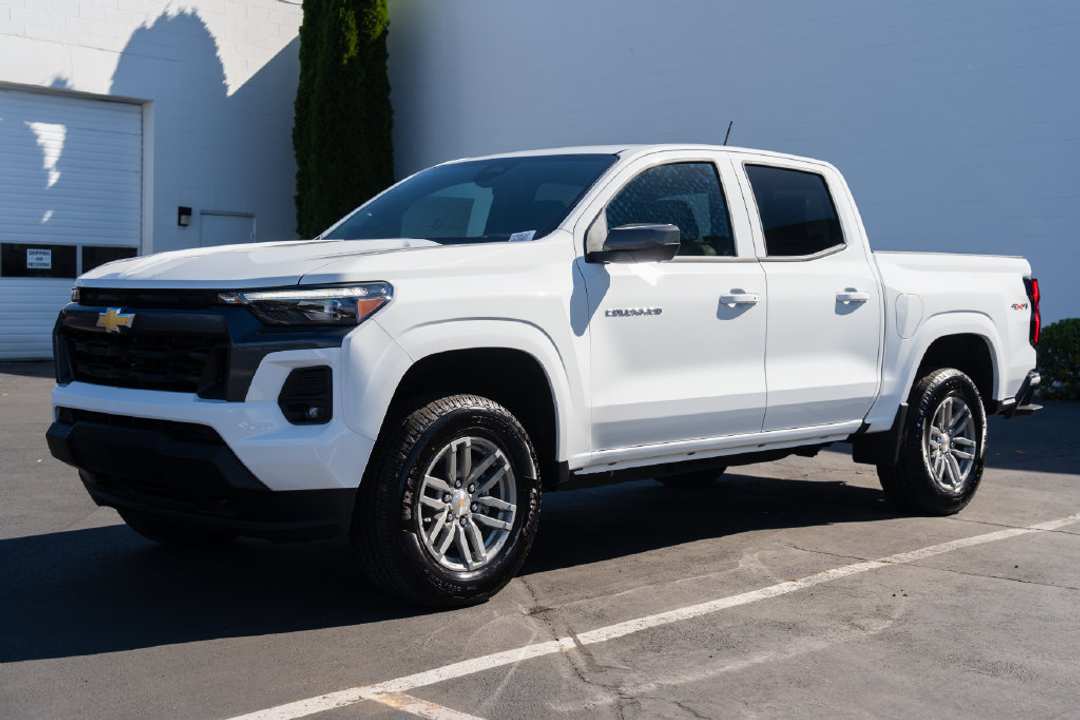 2026 Chevrolet Colorado LT - Image 2