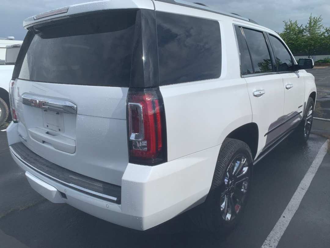 2016 GMC Yukon Denali - Image 3