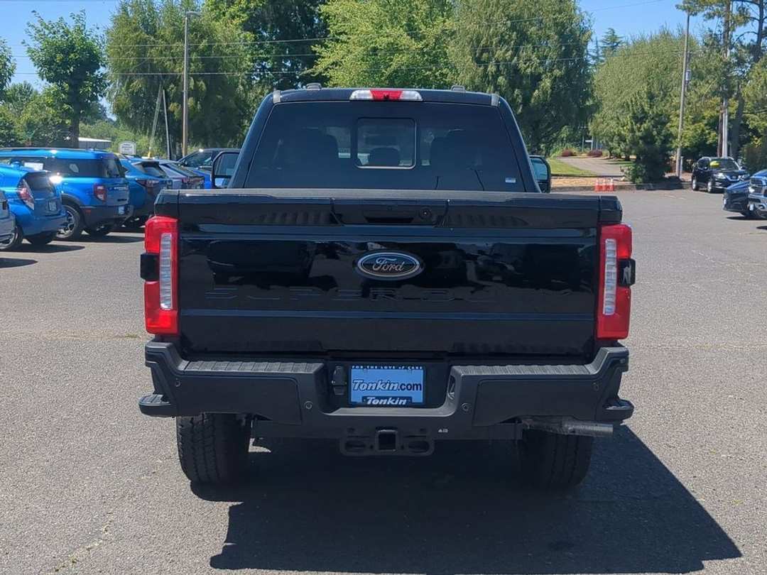 2025 Ford F-350Sd XLT - Image 3