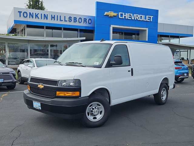 2025 Chevrolet Express 2500 Work