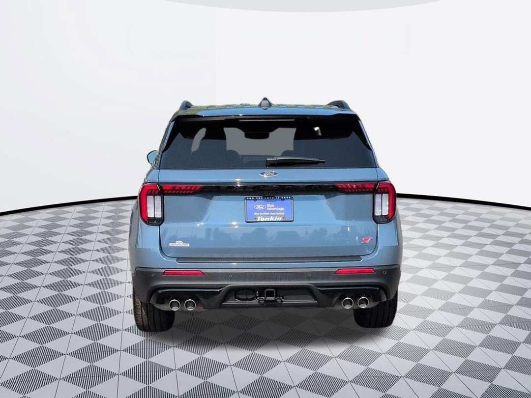 2025 Ford Explorer ST - Image 3