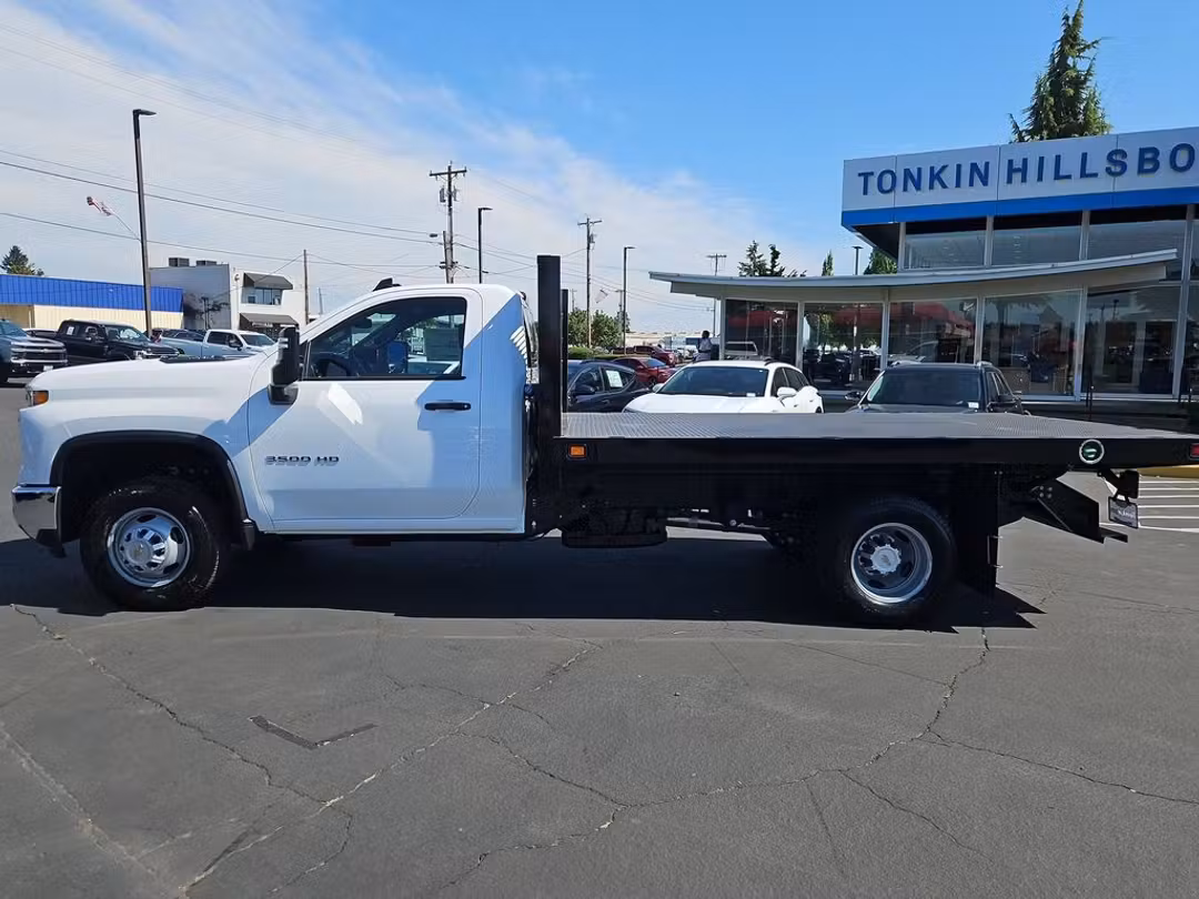 2026 Chevrolet Silverado 3500Hd Work - Image 2