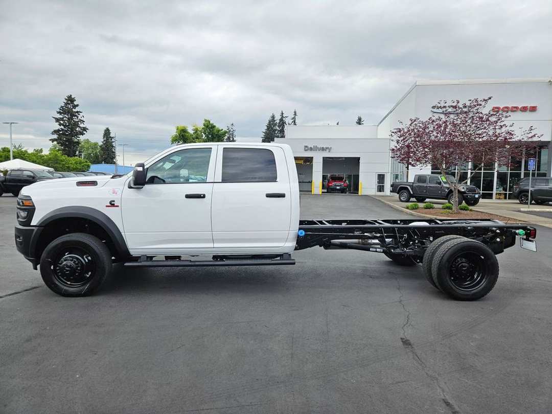 2026 Ram 5500Hd Tradesman - Image 2