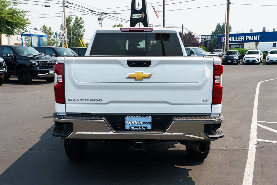 2026 Chevrolet Silverado 2500Hd LT - Image 2