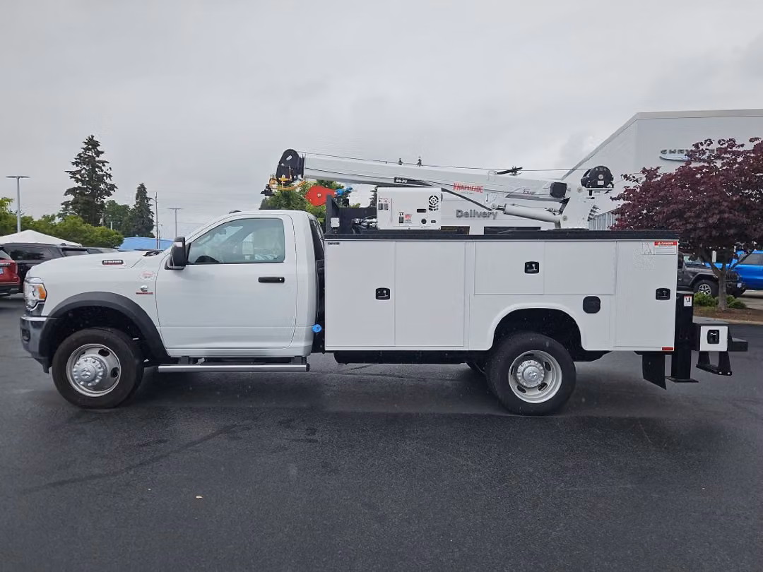 2024 Ram 5500Hd Tradesman - Image 2