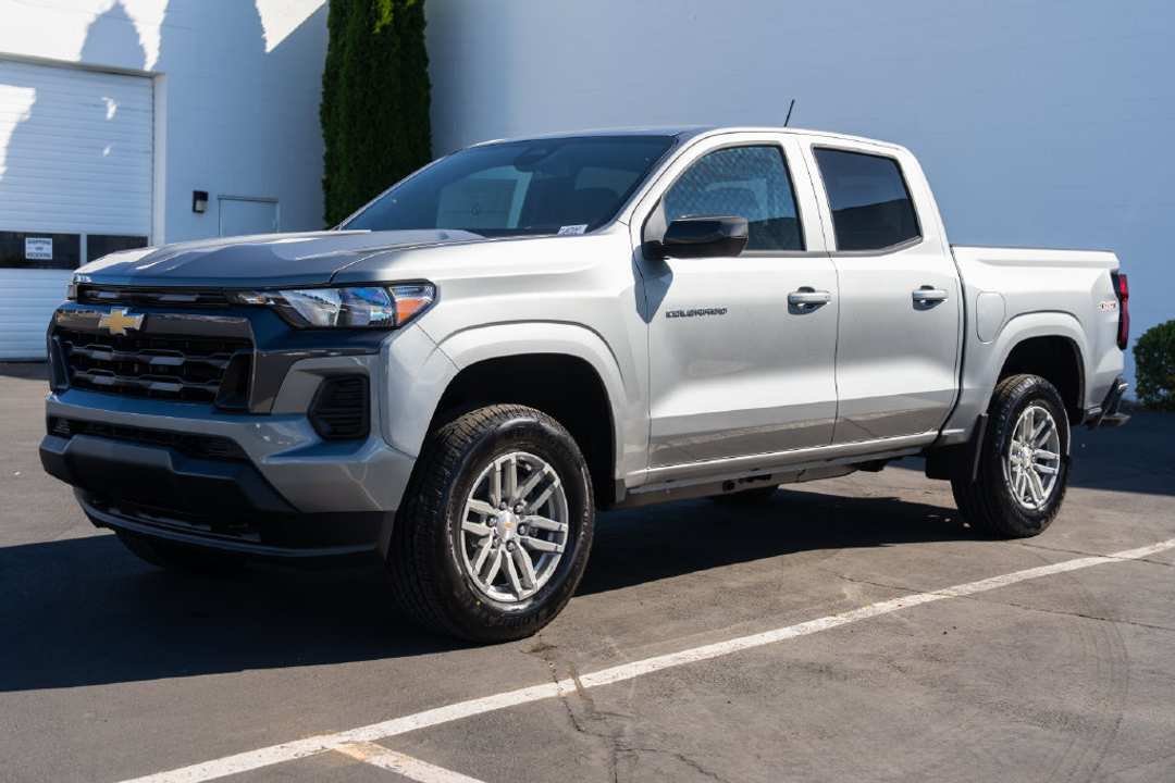2026 Chevrolet Colorado LT - Image 2