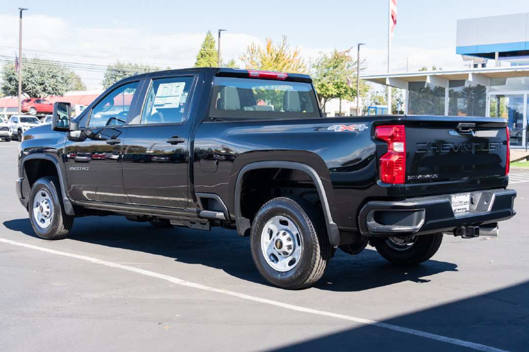 2026 Chevrolet Silverado 2500Hd Work - Image 3