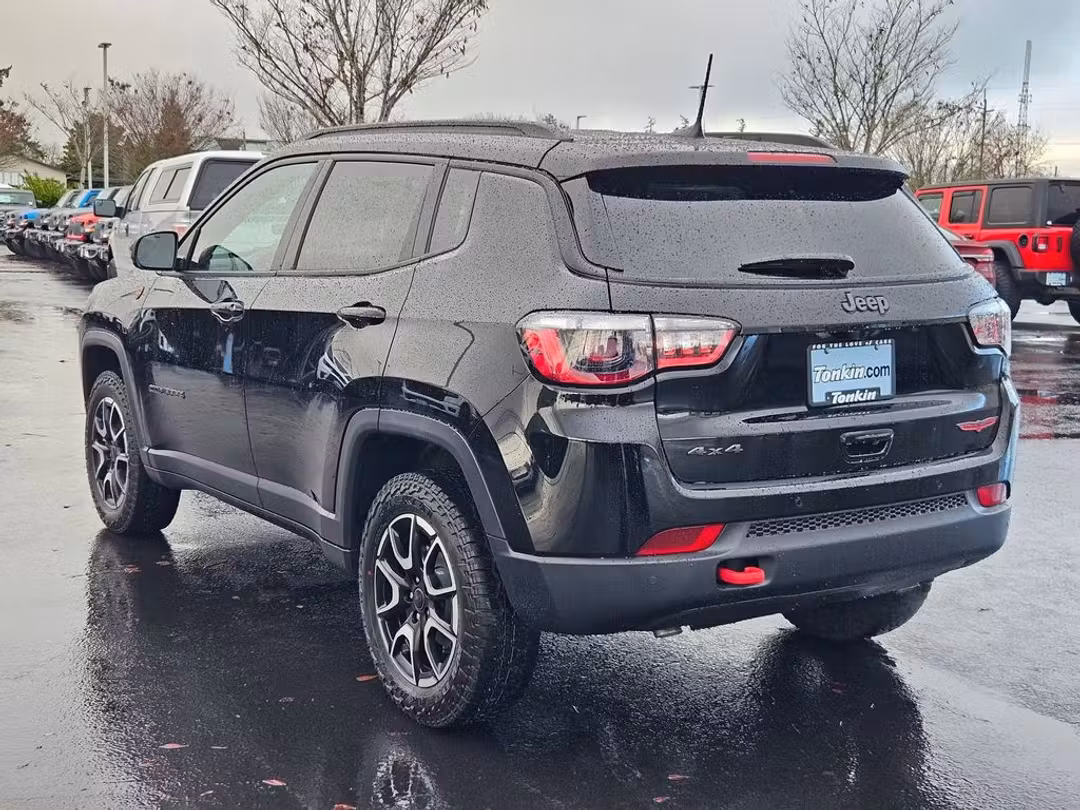 2026 Jeep Compass Trailhawk - Image 3