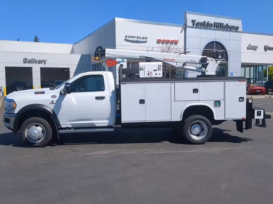 2024 Ram 5500Hd Tradesman - Image 3