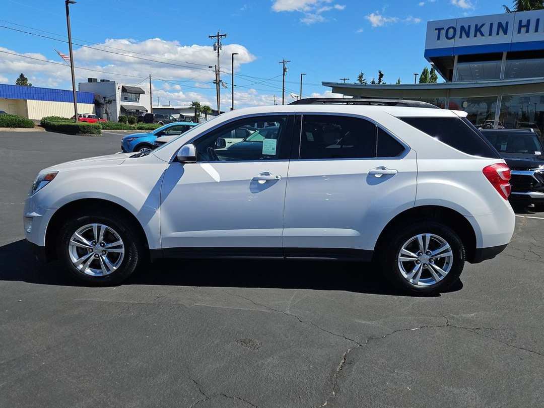 2016 Chevrolet Equinox LT - Image 2