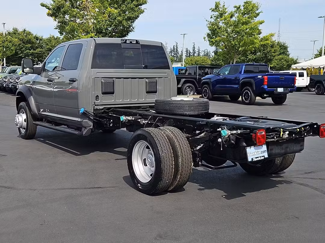 2026 Ram 5500Hd Tradesman - Image 3
