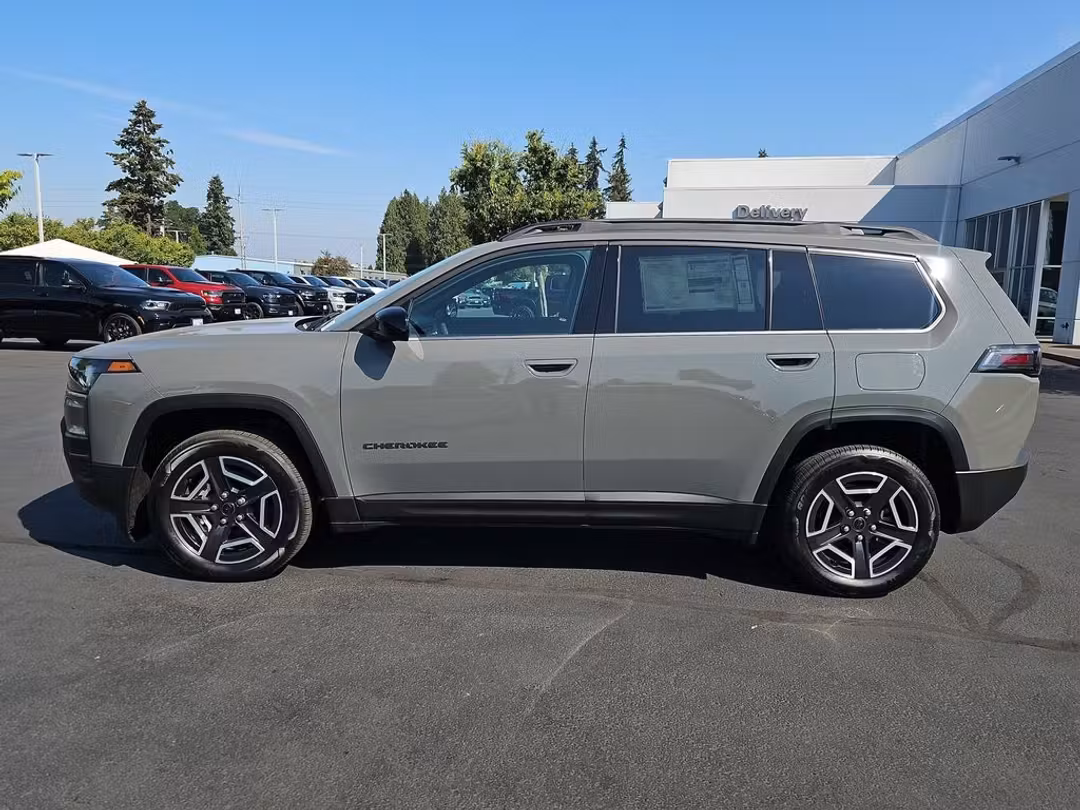2026 Jeep Cherokee Laredo - Image 2