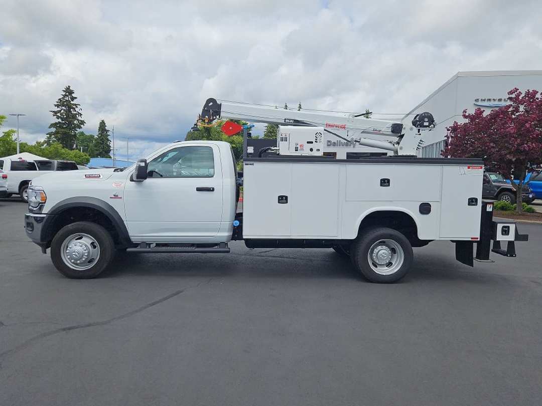2024 Ram 5500Hd Tradesman - Image 2