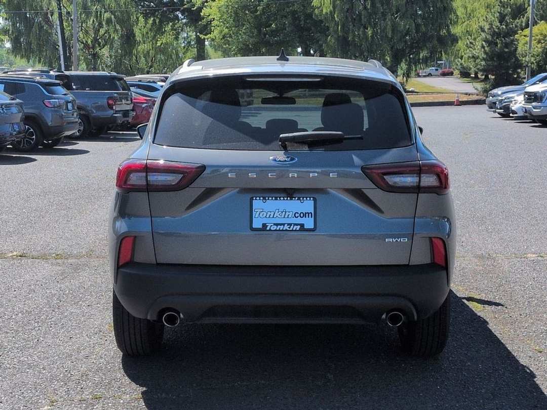 2025 Ford Escape STLine - Image 3