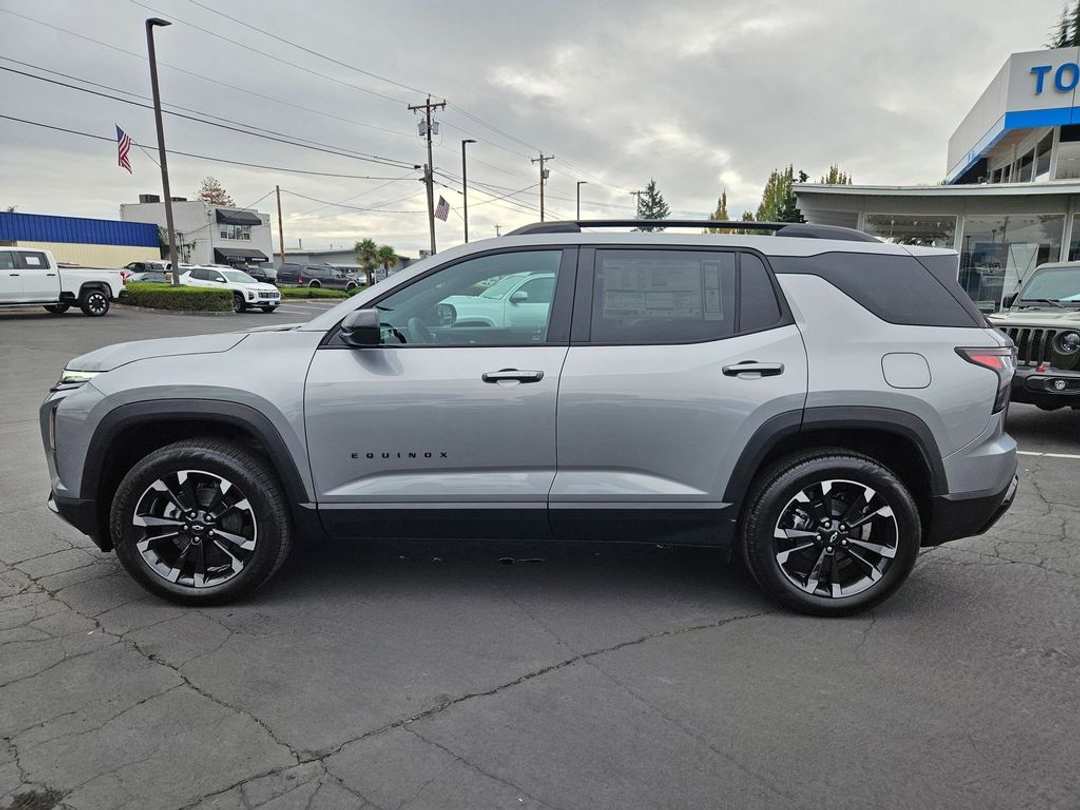 2026 Chevrolet Equinox RS - Image 2