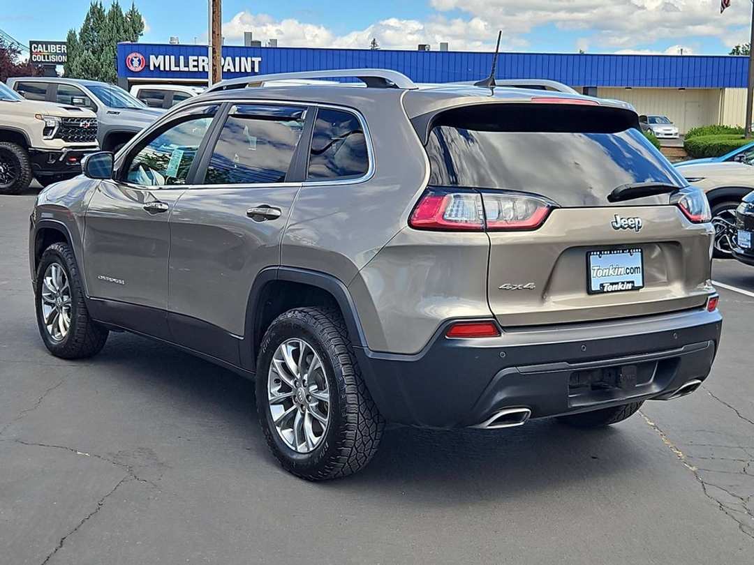 2020 Jeep Cherokee Latitude Plus - Image 3