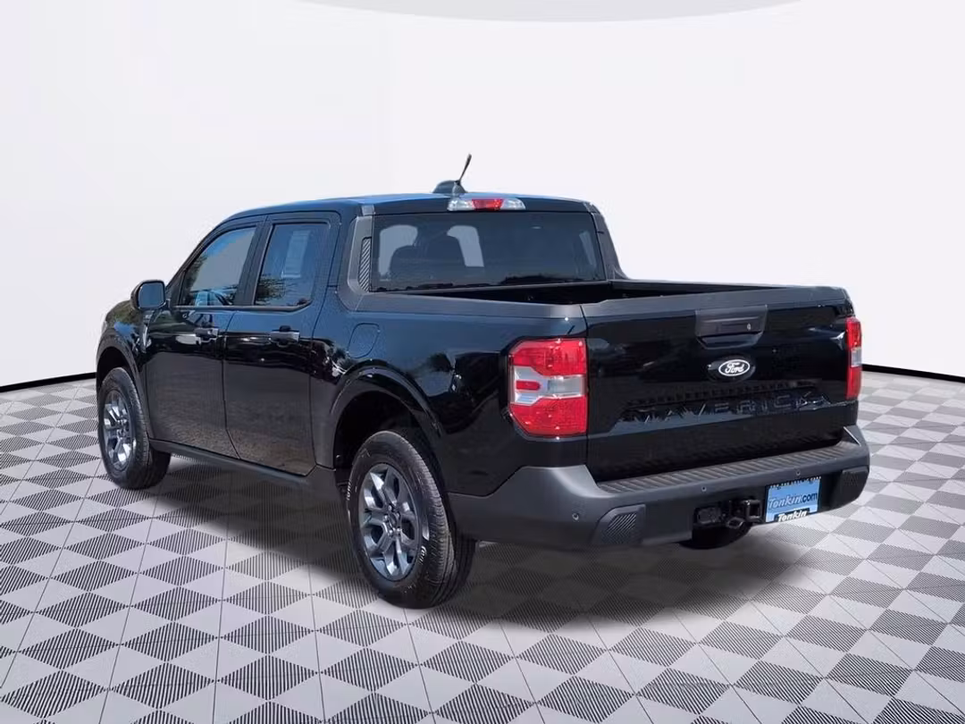 2026 Ford Maverick XLT - Image 2
