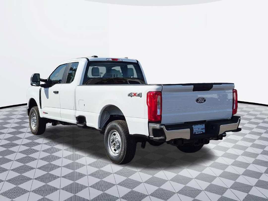 2027 Ford F-250Sd XL - Image 2