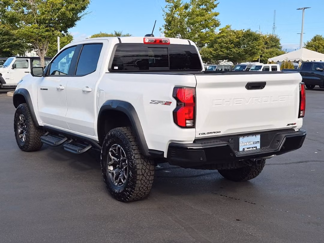 2025 Chevrolet Colorado ZR2 - Image 3