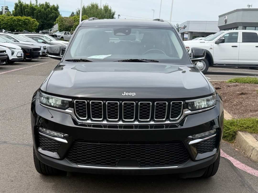 2022 Jeep Grand Cherokee Limited - Image 2