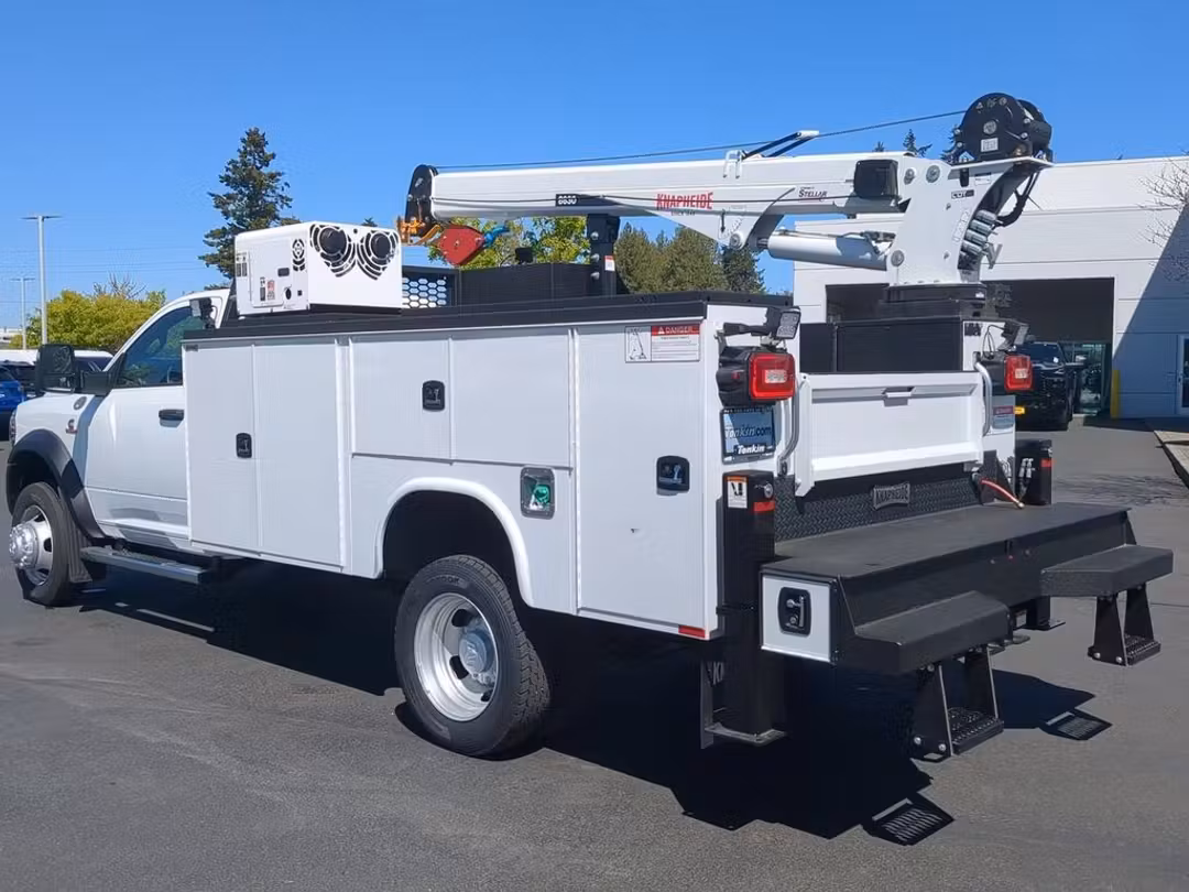 2024 Ram 5500Hd Tradesman - Image 2