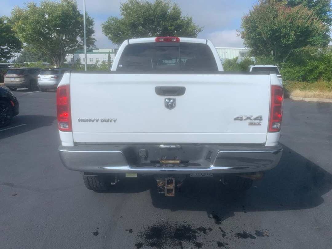 2006 Dodge Ram 2500 SLT - Image 2