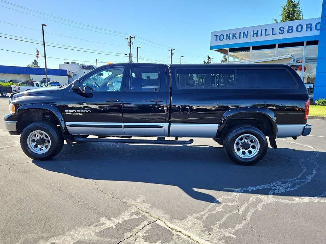 2005 Dodge Ram 3500 SLT - Image 2