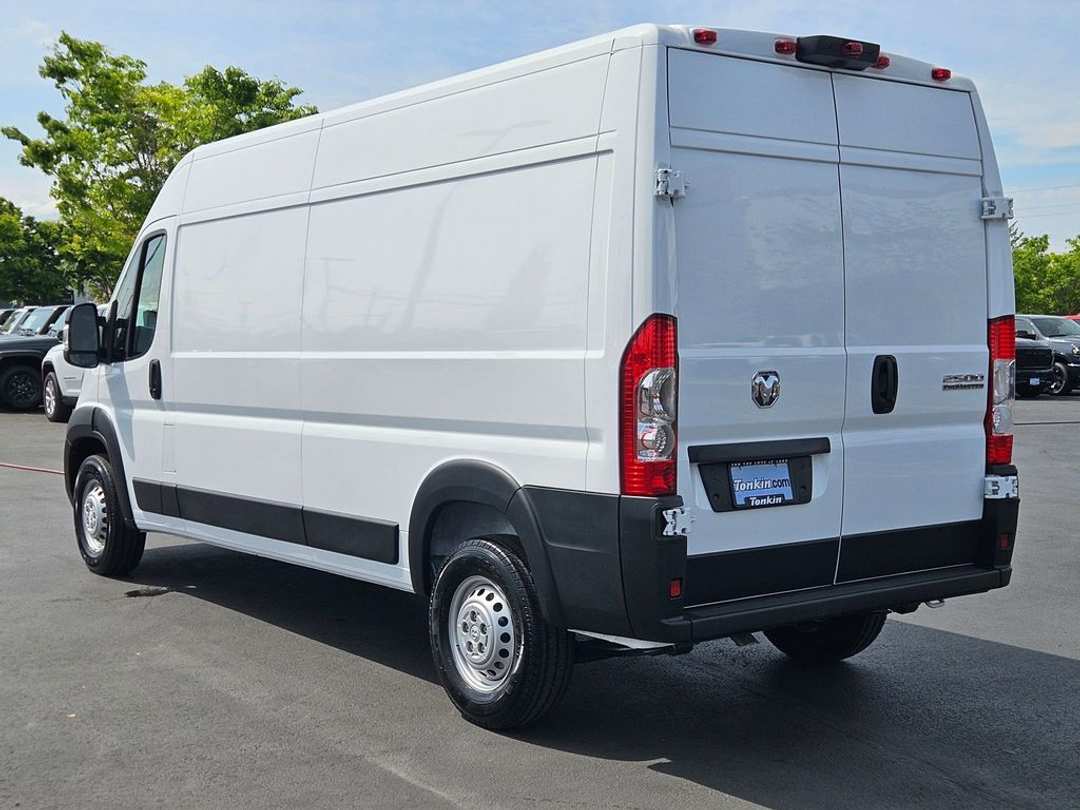 2026 Ram Promaster 2500 High Roof - Image 3