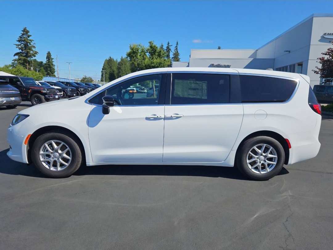 2026 Chrysler Voyager LX - Image 2