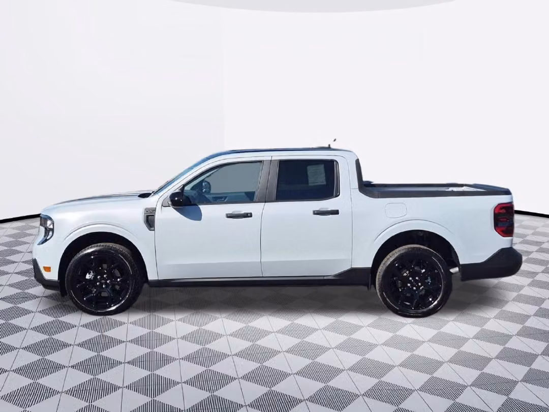 2026 Ford Maverick XLT - Image 2